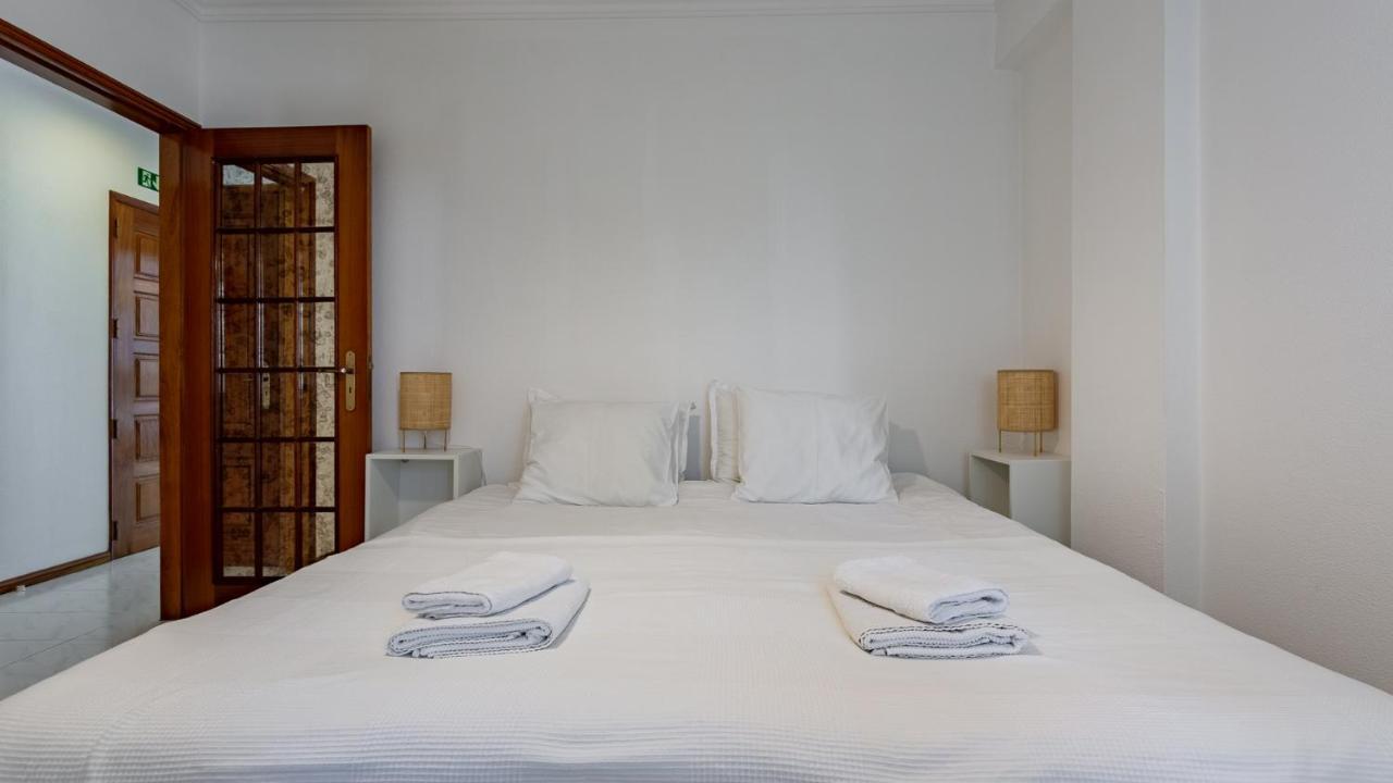 Bright 1Bdr Apartment W/Balcony By Lovelystay Vila Real de Santo António Εξωτερικό φωτογραφία